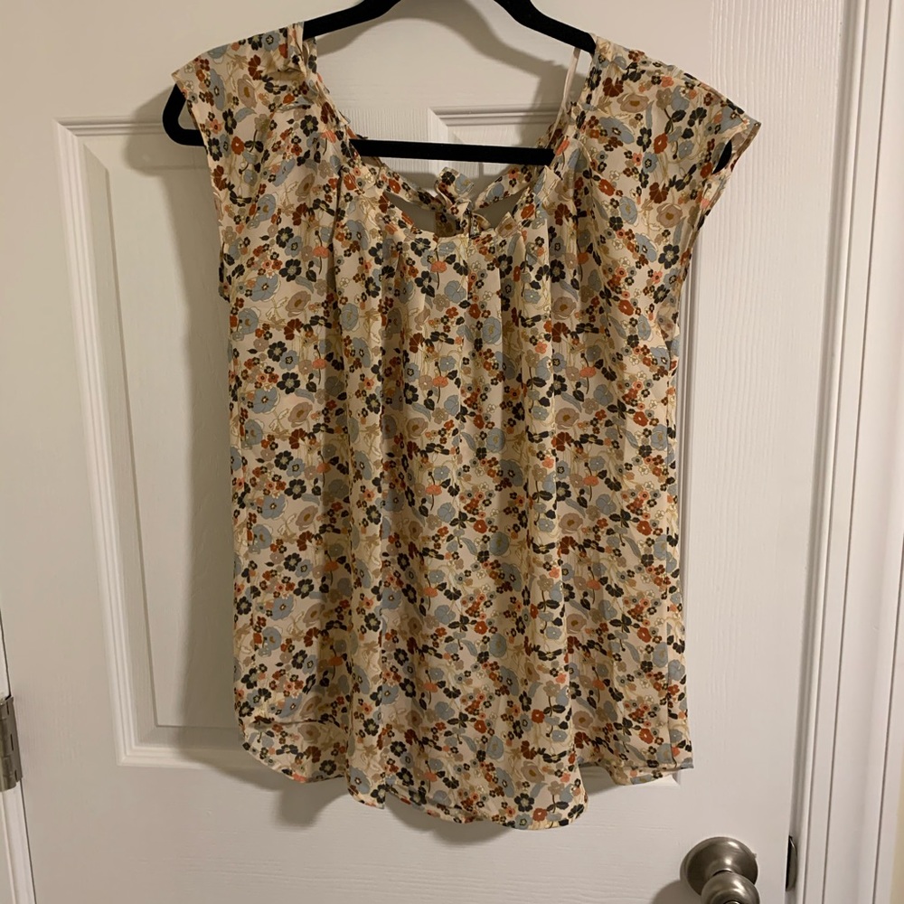 NWT Lauren Conrad cream floral print shirt